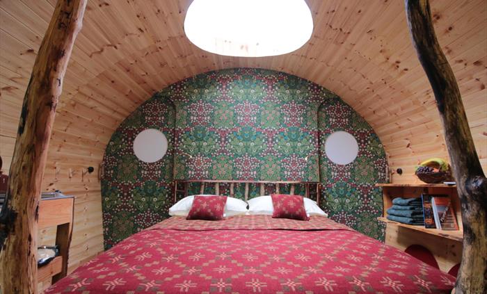King size bed